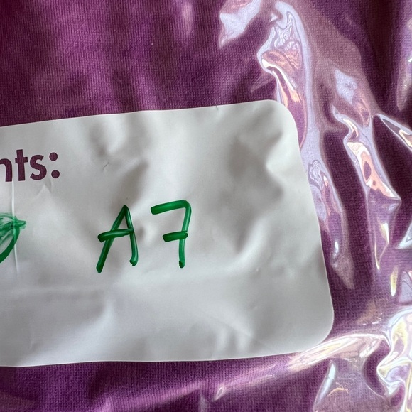 TRINA TURK V-neck Buckle Front Dress Size 10 Fuchsia / Purple Soft Mod Sheath - Picture 9 of 9